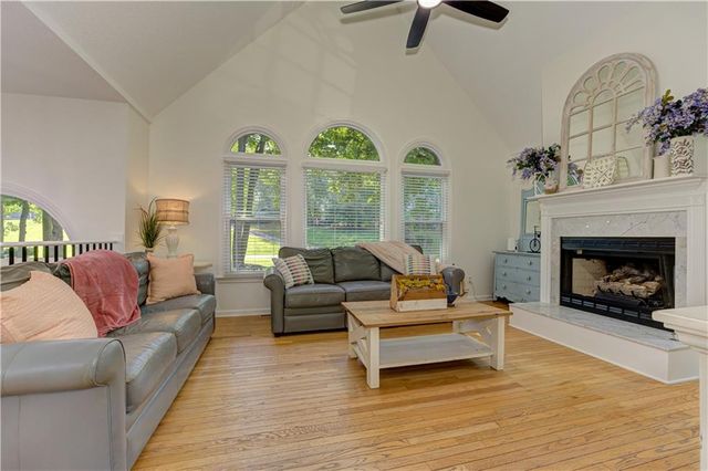 735 Swan Lane, Canton, GA 30115