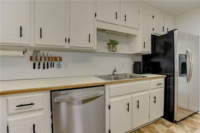 735 Swan Lane, Canton, GA 30115