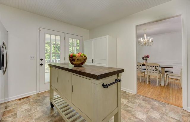 735 Swan Lane, Canton, GA 30115