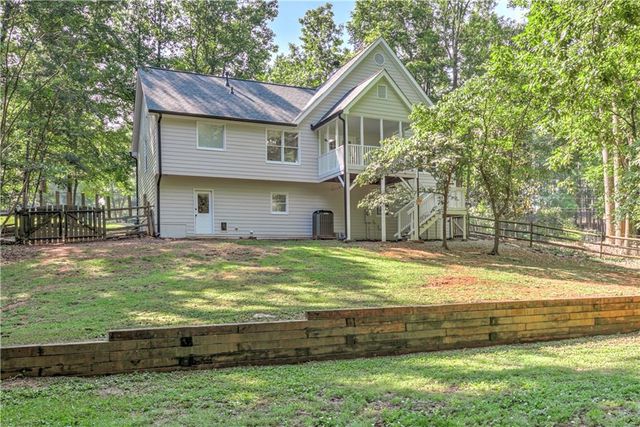 735 Swan Lane, Canton, GA 30115
