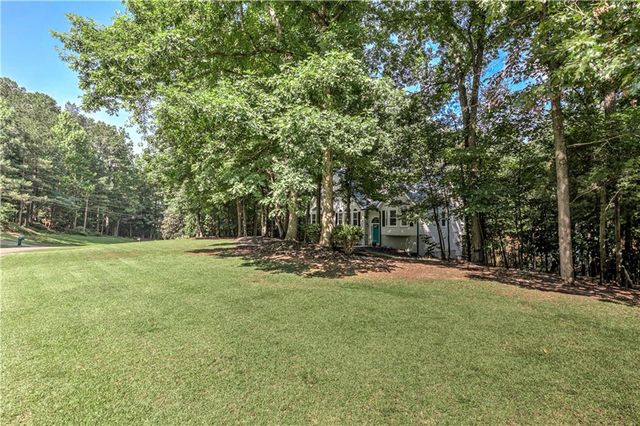 735 Swan Lane, Canton, GA 30115