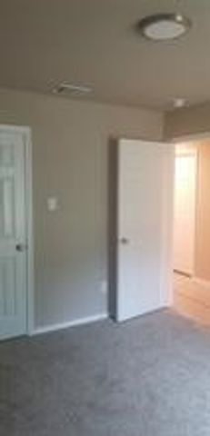 2004 HUNTINGDON Avenue, Dallas, TX 75203