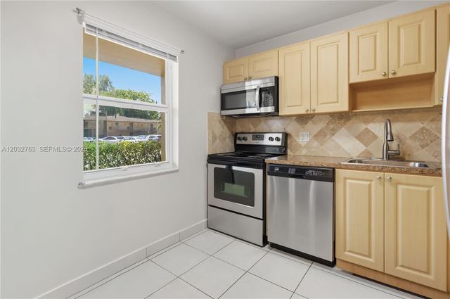 251 NW 76th Avenue 106, Margate, FL 33063