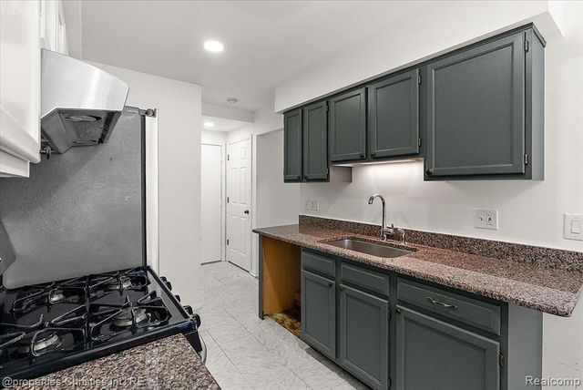 3173 Hidden Ridge Drive, Waterford, MI 48328