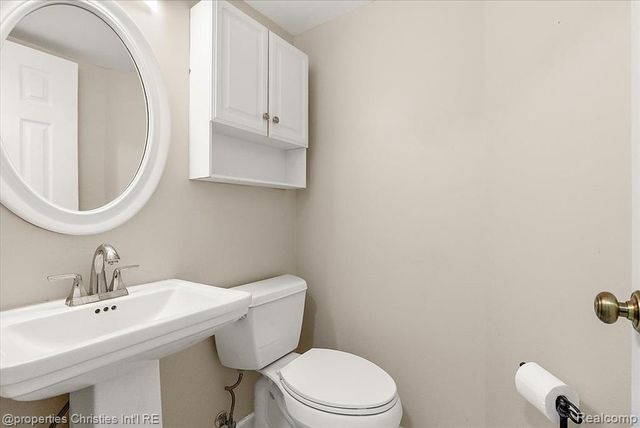 3173 Hidden Ridge Drive, Waterford, MI 48328