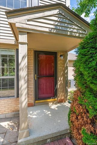 3173 Hidden Ridge Drive, Waterford, MI 48328