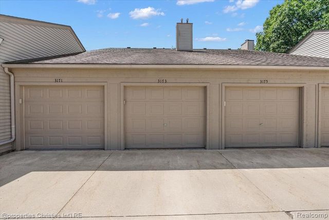 3173 Hidden Ridge Drive, Waterford, MI 48328