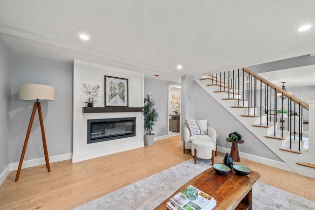 16 Churchill Rd, Plympton, MA 02367