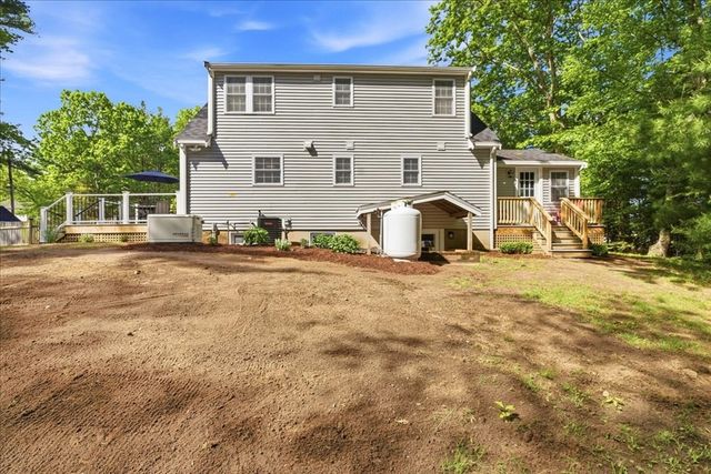 16 Churchill Rd, Plympton, MA 02367