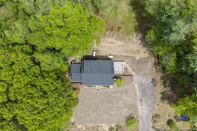 16 Churchill Rd, Plympton, MA 02367