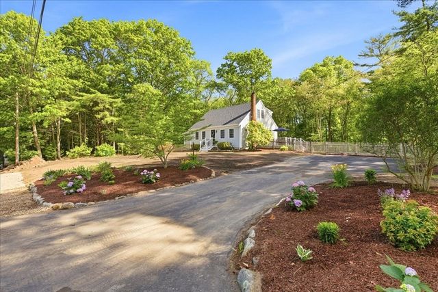 16 Churchill Rd, Plympton, MA 02367