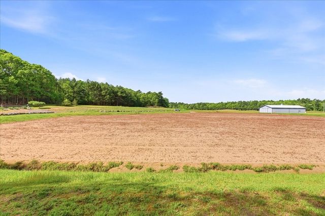 16 Churchill Rd, Plympton, MA 02367
