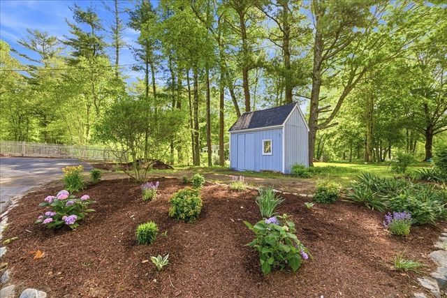 16 Churchill Rd, Plympton, MA 02367