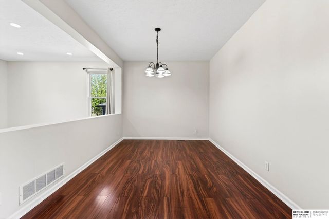 14003 Kelly Drive, Bellevue, NE 68123