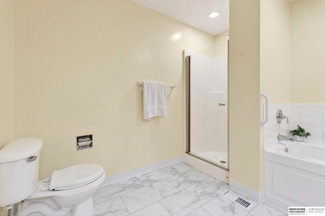 14003 Kelly Drive, Bellevue, NE 68123