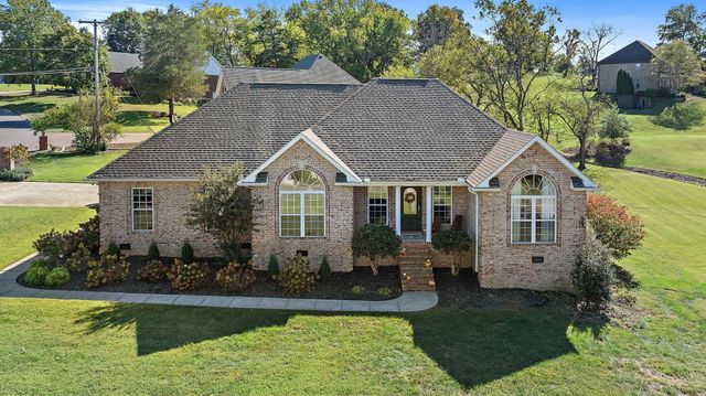 262 Bayhill Dr, Gallatin, TN 37066