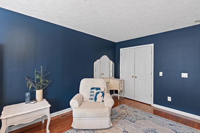 262 Bayhill Dr, Gallatin, TN 37066