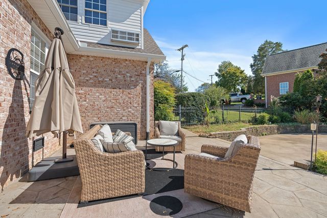 262 Bayhill Dr, Gallatin, TN 37066