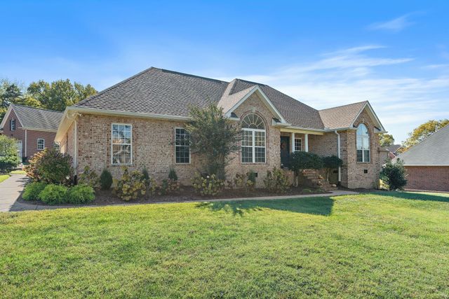 262 Bayhill Dr, Gallatin, TN 37066