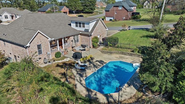 262 Bayhill Dr, Gallatin, TN 37066