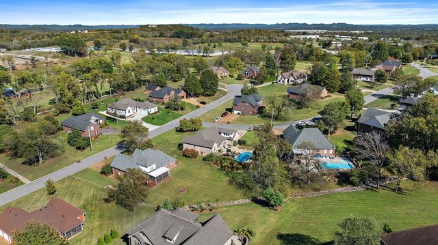 262 Bayhill Dr, Gallatin, TN 37066