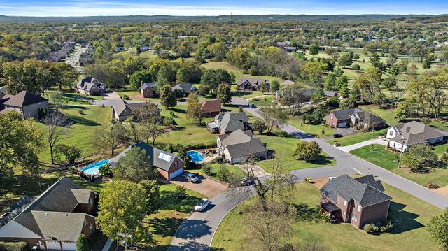 262 Bayhill Dr, Gallatin, TN 37066