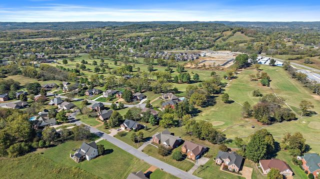 262 Bayhill Dr, Gallatin, TN 37066