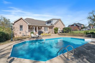 262 Bayhill Dr, Gallatin, TN 37066