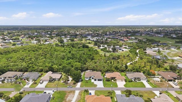 166 MEDALIST ROAD, Rotonda West, FL 33947