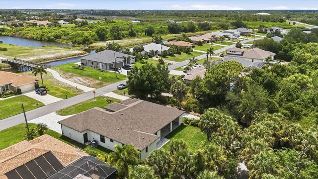 166 MEDALIST ROAD, Rotonda West, FL 33947