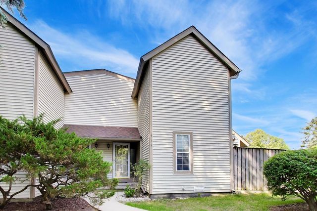 913 Campbell Drive, Gurnee, IL 60031