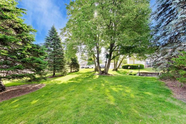 913 Campbell Drive, Gurnee, IL 60031