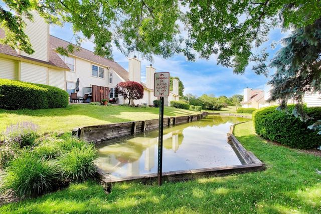 913 Campbell Drive, Gurnee, IL 60031