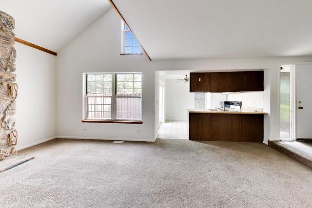 913 Campbell Drive, Gurnee, IL 60031