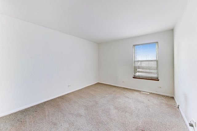 913 Campbell Drive, Gurnee, IL 60031