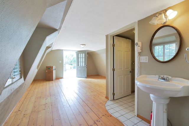 301 Ryan Avenue, Burleson, TX 76028