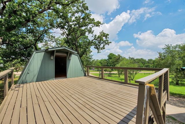 301 Ryan Avenue, Burleson, TX 76028