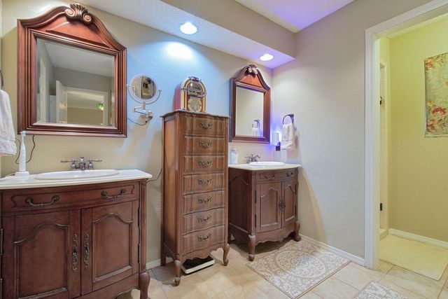 301 Ryan Avenue, Burleson, TX 76028