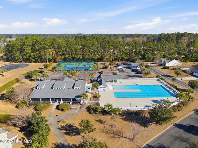 211 Cable Lake Circle, Calabash, NC 28467