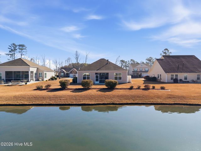 211 Cable Lake Circle, Calabash, NC 28467