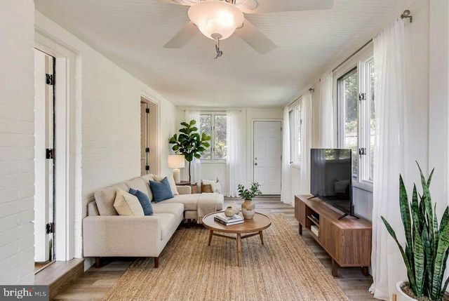 3212 CREST AVE, Cheverly, MD 20785