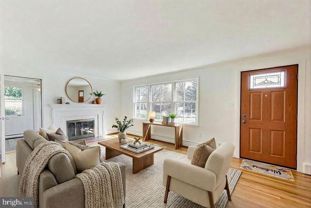 3212 CREST AVE, Cheverly, MD 20785