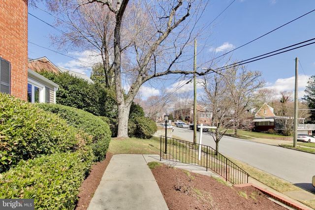 3212 CREST AVE, Cheverly, MD 20785