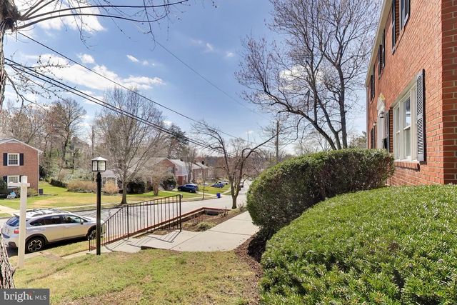 3212 CREST AVE, Cheverly, MD 20785