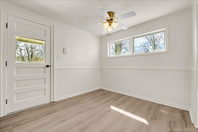 738 N Ninth Street, Saint Clair, MI 48079