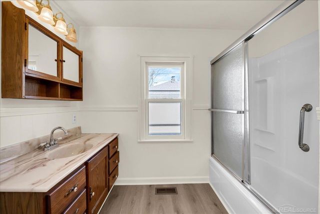 738 N Ninth Street, Saint Clair, MI 48079