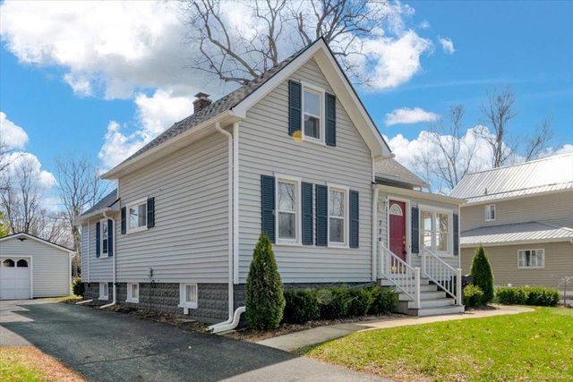 738 N Ninth Street, Saint Clair, MI 48079