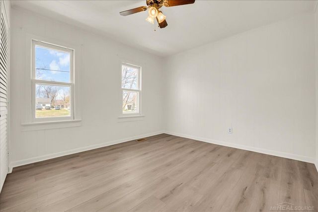738 N Ninth Street, Saint Clair, MI 48079