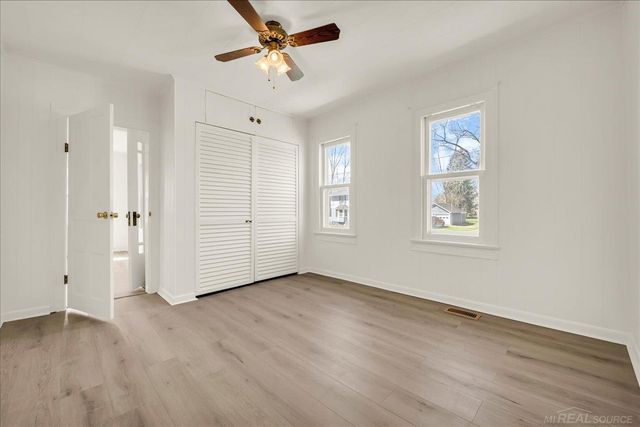 738 N Ninth Street, Saint Clair, MI 48079