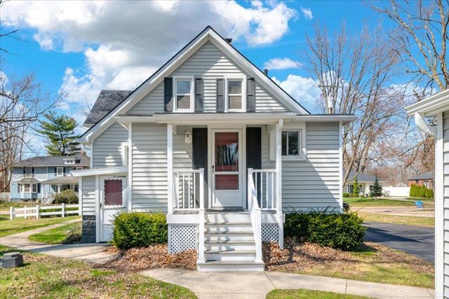 738 N Ninth Street, Saint Clair, MI 48079